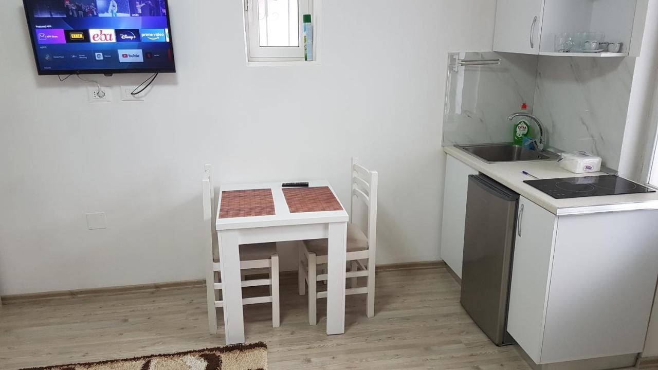 Klent Studio Apartment Pogradec Ngoại thất bức ảnh