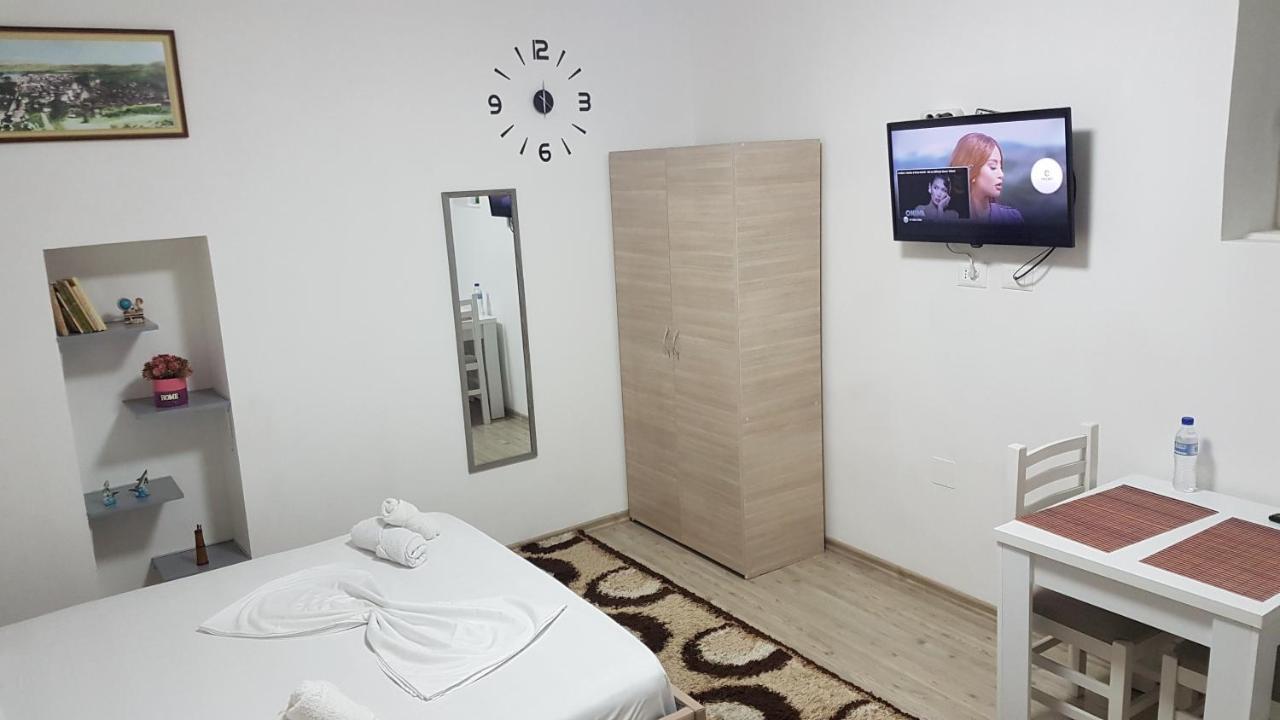 Klent Studio Apartment Pogradec Ngoại thất bức ảnh